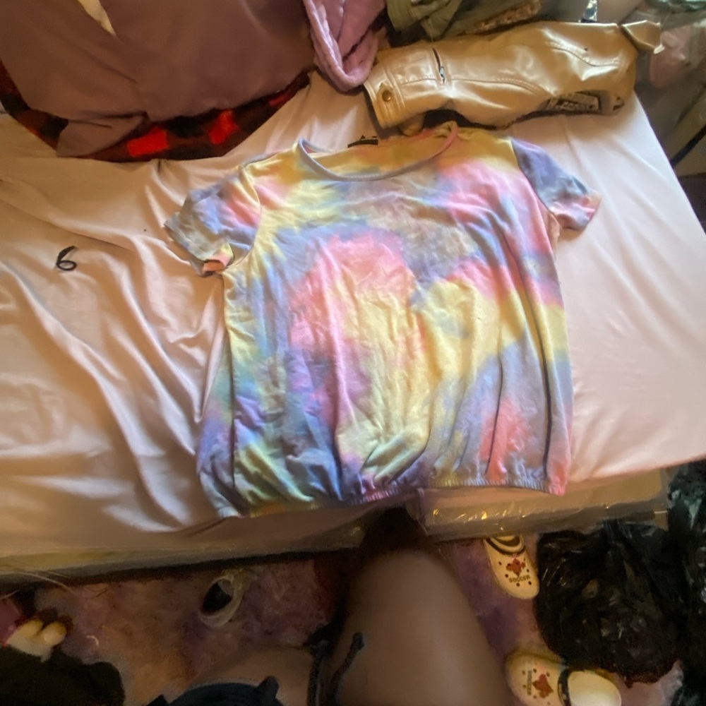 Discreet Pink and Blue Short Sleeve Tee